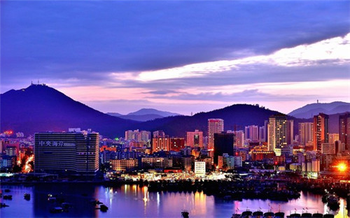 小洋婆串串香小火锅