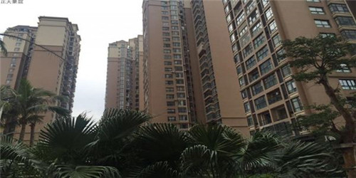 潜水服哪个品牌好