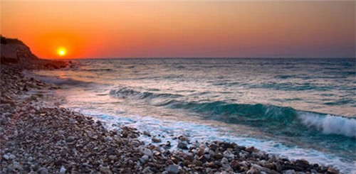 衣服多加盟费多少怎么加盟，衣服加盟哪个品牌好一点